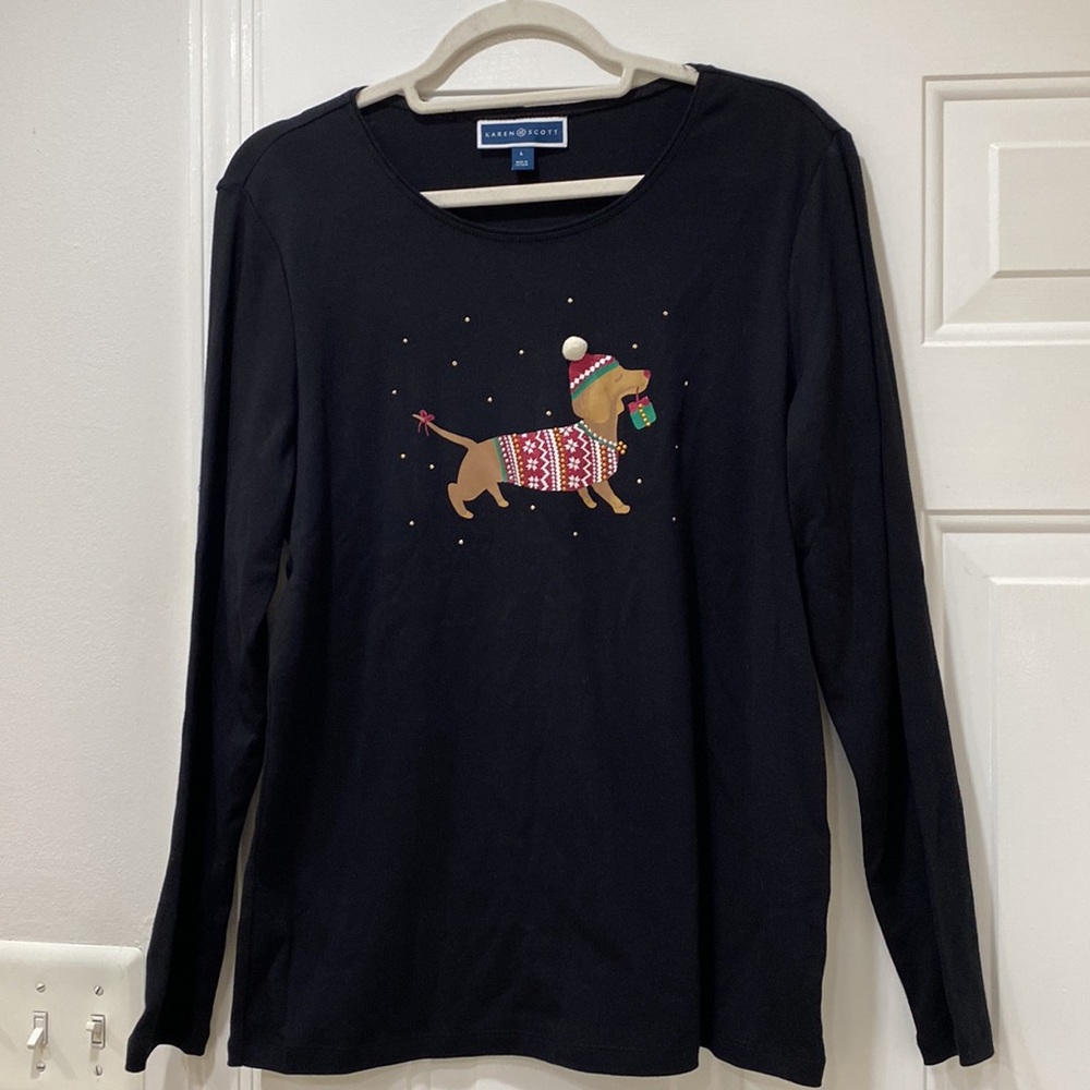 NWT.  Kendra Scott, women’s size Large, long sleeve Doxie Christmas t-shirt. - Picture 2 of 14